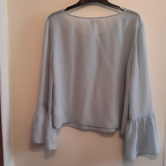 Aritzia Babaton Humbert Blouse Blue Bell Sleeve - Picture 10 of 11